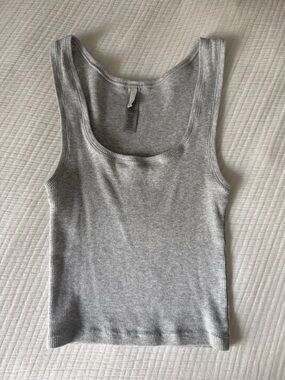 SKIMS Gray Ribbed Scoop Neck Tank